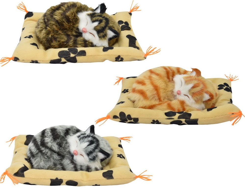 KandyToys Small Cat on Blanket with Sound